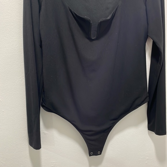 Good American Black Low Cut V Neck Long Sleeve Bodysuit - Picture 5 of 8